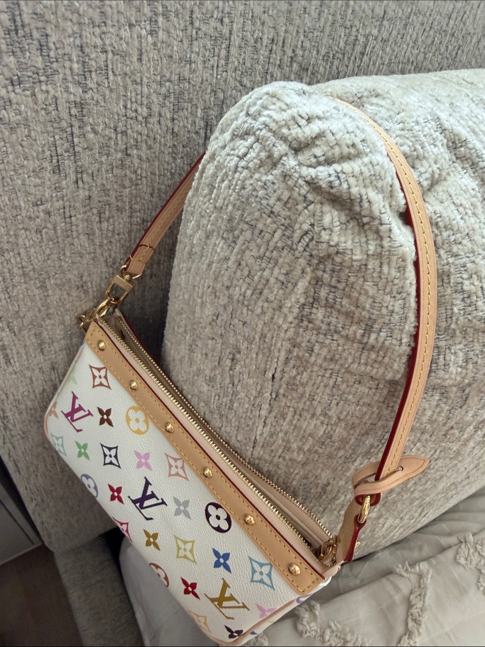 Louis Vuitton TM 2025 Monogram Mini Shoulder Bag with Gold Chain - Picture 3 of 16